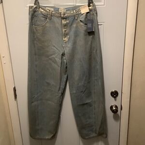 NWT Universal Thread| High Rise Curved Leg Barrel Jeans US 16R Relaxed Casual